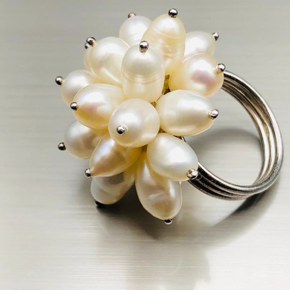 Artisan Sterling Silver Pearl Earrings & Cluster Pearl Ring Size 5 - 18.2 Grams - Picture 6 of 16